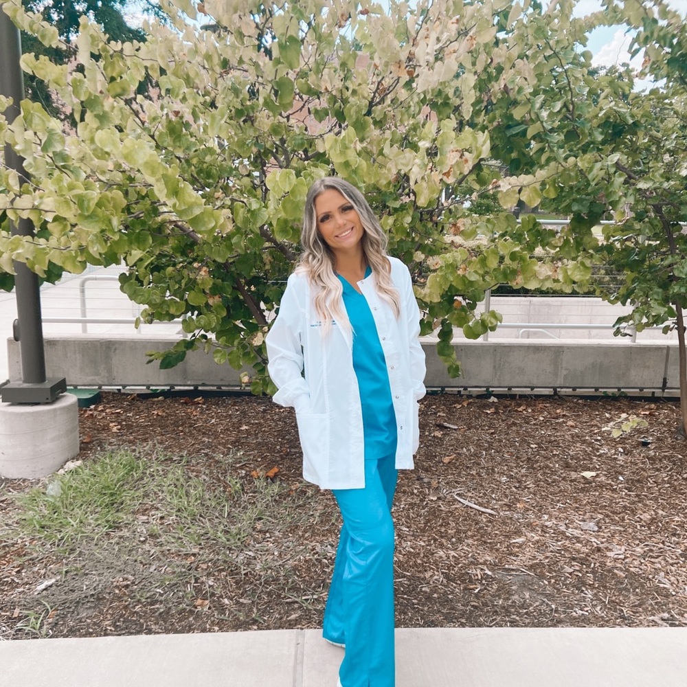 Meet your Posher, Amber